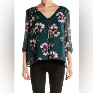* NEW WITH TAGS* CUPCAKES & CASHMERE Tibet floral blouse * SIze XS *